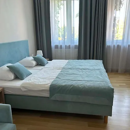 Проживание в семье Pod Jablonia *